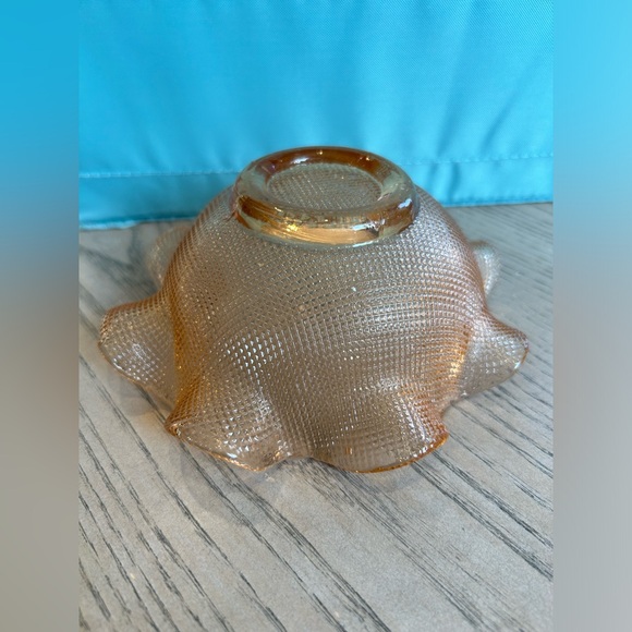 COLONY Italian Vintage Waffle Glass Dessert Bowl w/Ruffled Edge - Picture 2 of 6